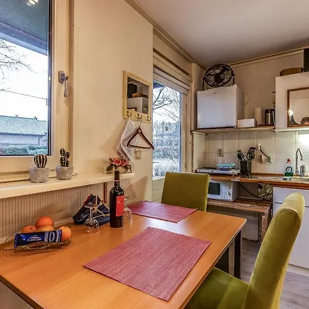 Casa de Férias Tuinhuisje Wiesel Wenum